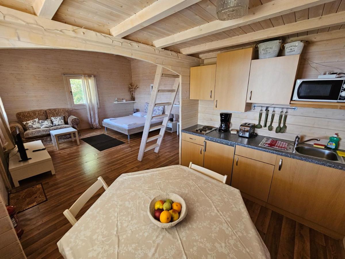 Valerian Villa อาโยส นิกีตัส ภายนอก รูปภาพ