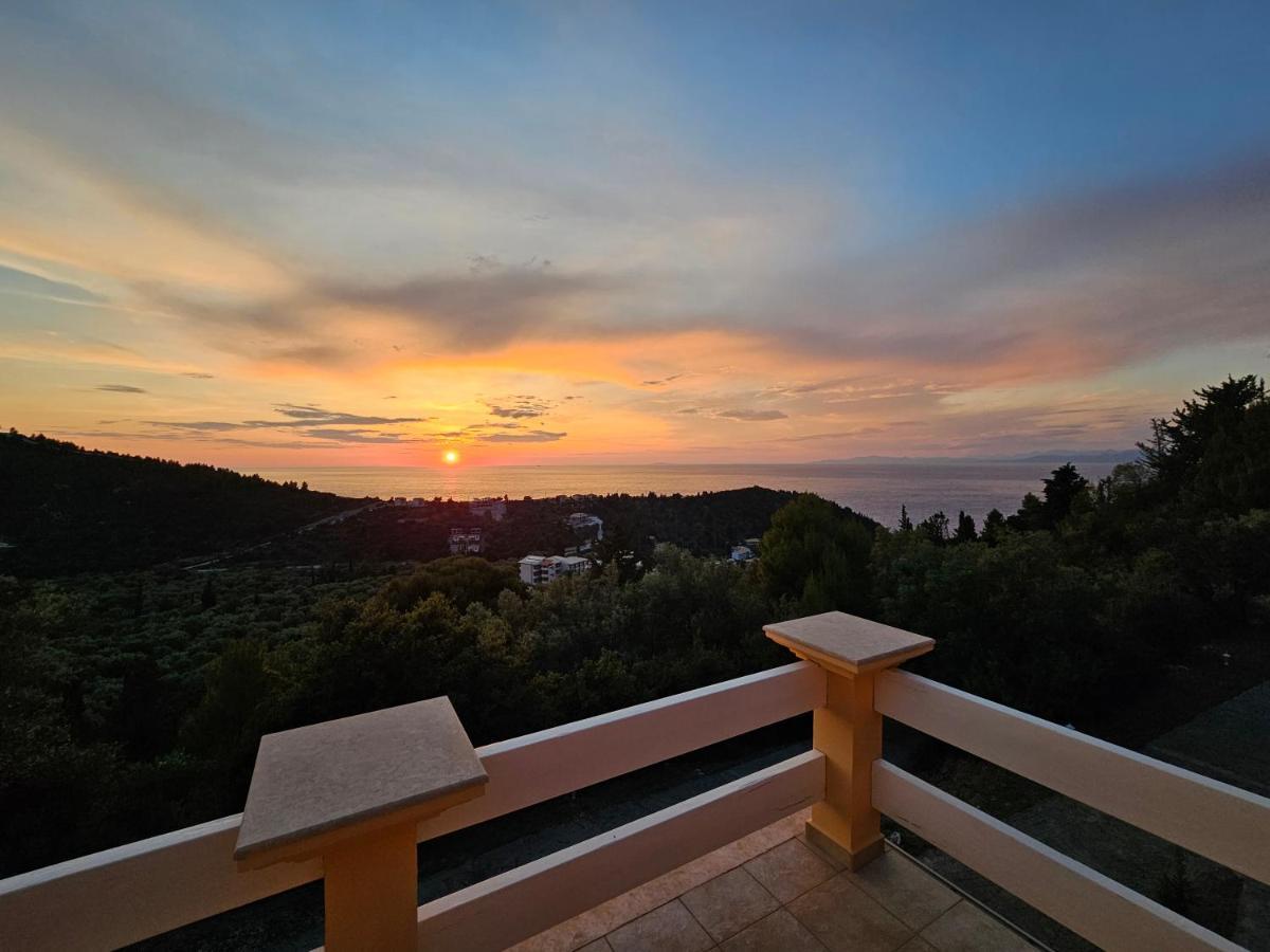 Valerian Villa อาโยส นิกีตัส ภายนอก รูปภาพ